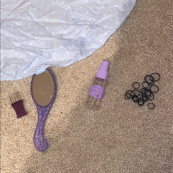 American Girl Doll Styling Set - Picture 4 of 4